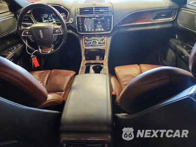 Zdjęcie 8 z 13 samochodu: 2017 LINCOLN CONTINENTAL RESERVE VIN:1LN6L9NC7H5609198 - miniatura