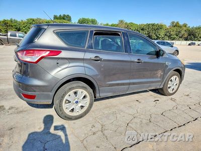 Trzecie zdjęcie samochodu z tyłu: 2015 FORD ESCAPE S VIN:1FMCU0F76FUA17162 - miniatura