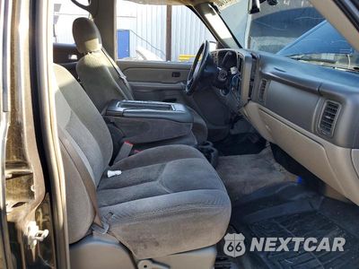 Zdjęcie 7 z 12 samochodu: 2005 CHEVROLET TAHOE K1500 VIN:1GNEK13T35R217399 - miniatura
