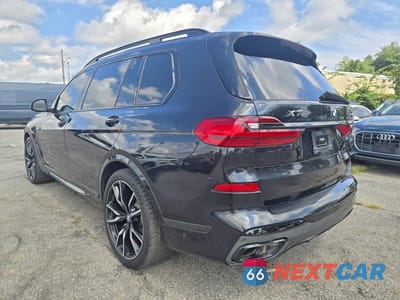 Trzecie zdjęcie samochodu z tyłu: 2020 BMW X7 XDRIVE40I VIN:5UXCW2C03L9A00871 - miniatura