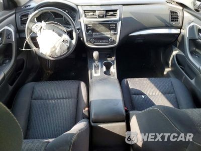 Zdjęcie 8 z 13 samochodu: 2016 NISSAN ALTIMA 2.5 SV VIN:1N4AL3AP1GC217550 - miniatura