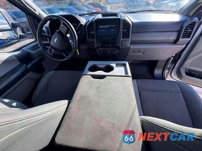 Zdjęcie 9 z 10 samochodu: 2017 FORD F350 SUPER DUTY VIN:1FT8W3DT7HED16940 - miniatura