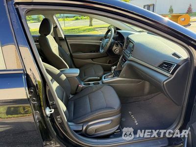 Piąte zdjęcie samochodu w środku: 2018 HYUNDAI ELANTRA SEL VIN:5NPD84LF7JH286306 - miniatura