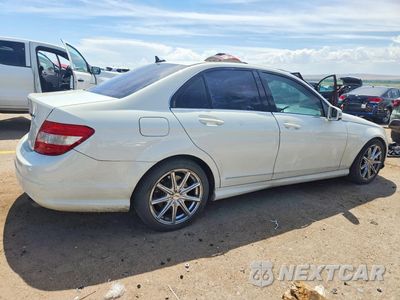 Trzecie zdjęcie samochodu z tyłu: 2011 MERCEDES-BENZ C 300 VIN:WDDGF5EB0BR172893 - miniatura