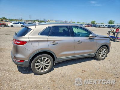 Trzecie zdjęcie samochodu z tyłu: 2019 LINCOLN MKC SELECT VIN:5LMCJ2C9XKUL08510 - miniatura