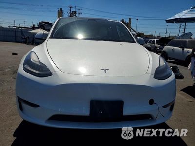 Piąte zdjęcie samochodu w środku: 2023 TESLA MODEL Y VIN:7SAYGDEE9PF621925 - miniatura