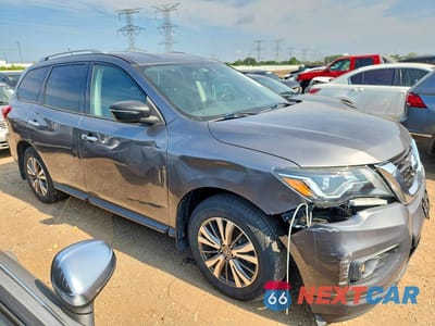 Czwarte zdjęcie samochodu z boku: 2018 NISSAN PATHFINDER SV VIN:5N1DR2MM1JC670099 - miniatura