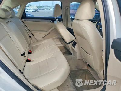 Zdjęcie 10 z 12 samochodu: 2015 VOLKSWAGEN PASSAT SE VIN:1VWBS7A35FC055178 - miniatura