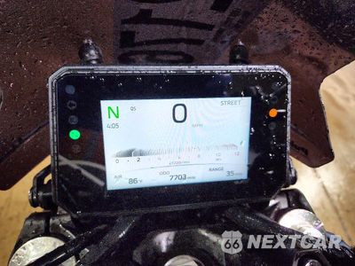 Zdjęcie 7 z 9 samochodu: 2024 YAMAHA MT09 VIN:JYARN94E8RA001807 - miniatura