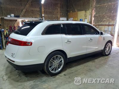 Trzecie zdjęcie samochodu z tyłu: 2016 LINCOLN MKT VIN:2LMHJ5AT3GBL03126 - miniatura