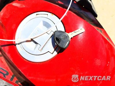 Zdjęcie 8 z 9 samochodu: 2011 BMW R1200 GS VIN:WB104800XBZX66879 - miniatura