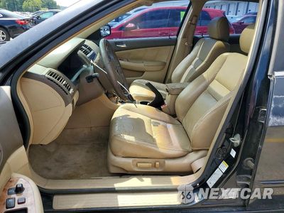 Zdjęcie 7 z 12 samochodu: 2003 HONDA ACCORD EX VIN:1HGCM66893A038912 - miniatura