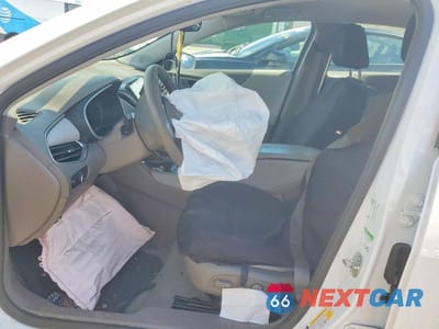 Zdjęcie 7 z 12 samochodu: 2022 CHEVROLET MALIBU LT VIN:1G1ZD5ST9NF106265 - miniatura