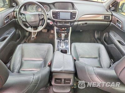 Zdjęcie 8 z 12 samochodu: 2017 HONDA ACCORD TOURING VIN:1HGCR3F98HA012835 - miniatura