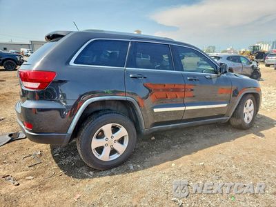 Trzecie zdjęcie samochodu z tyłu: 2011 JEEP GRAND CHEROKEE LAREDO VIN:1J4RS4GG7BC710777 - miniatura