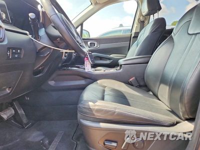 Zdjęcie 7 z 13 samochodu: 2023 KIA SORENTO EX VIN:KNDRHDLG4P5176658 - miniatura