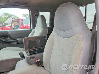 Zdjęcie 10 z 12 samochodu: 2001 FORD RANGER SUPER CAB VIN:1FTYR14U11PA92837 - miniatura