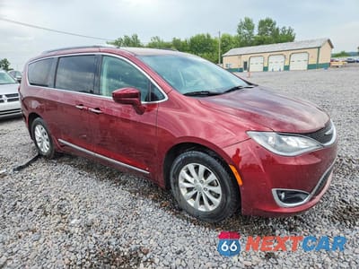 Czwarte zdjęcie samochodu z boku: 2018 CHRYSLER PACIFICA TOURING L VIN:2C4RC1BG5JR233295 - miniatura