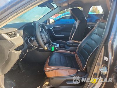 Zdjęcie 7 z 12 samochodu: 2019 TOYOTA RAV4 LE VIN:JTMF1RFVXKD007242 - miniatura