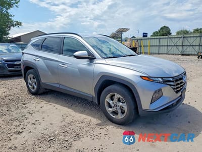 Czwarte zdjęcie samochodu z boku: 2024 HYUNDAI TUCSON SEL VIN:5NMJBCDE0RH414236 - miniatura
