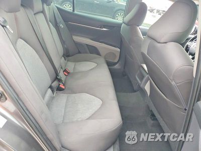Zdjęcie 10 z 13 samochodu: 2018 TOYOTA CAMRY LE VIN:4T1B11HK8JU141261 - miniatura