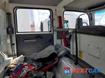 Zdjęcie 11 z 13 samochodu: 2021 ISUZU NPR HD BOX TRUCK VIN:54DC4J1D4MS200359 - miniatura