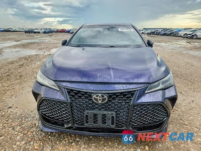 Piąte zdjęcie samochodu w środku: 2022 TOYOTA AVALON TOURING VIN:4T1GZ1FB4NU079770 - miniatura