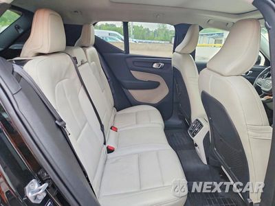 Zdjęcie 11 z 13 samochodu: 2021 VOLVO XC40 T5 MOMENTUM VIN:YV4162UK7M2409002 - miniatura