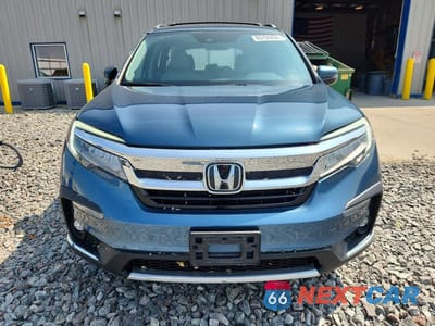 Piąte zdjęcie samochodu w środku: 2019 HONDA PILOT TOURING VIN:5FNYF6H60KB091014 - miniatura