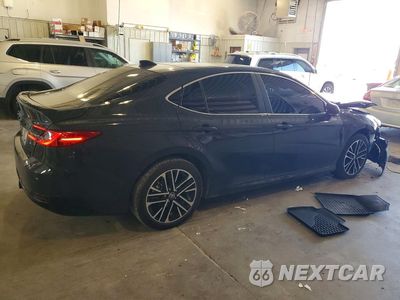 Trzecie zdjęcie samochodu z tyłu: 2026 TOYOTA CAMRY XLE VIN:4T1DAACK2TU717610 - miniatura