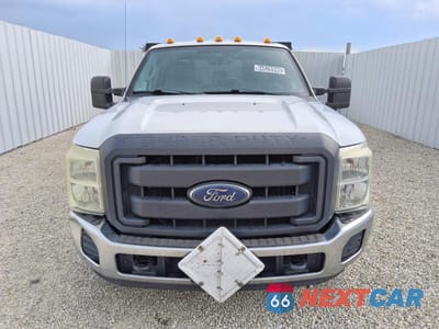 Piąte zdjęcie samochodu w środku: 2015 FORD F350 SUPER DUTY VIN:1FD8W3G67FEB15022 - miniatura