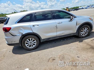 Trzecie zdjęcie samochodu z tyłu: 2019 KIA SORENTO L VIN:5XYPG4A30KG594306 - miniatura