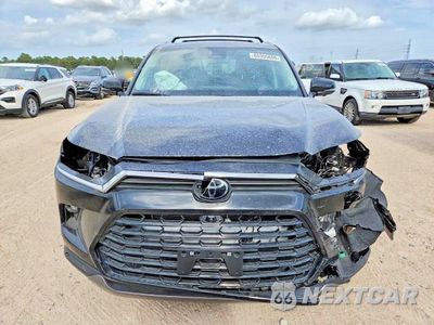 Piąte zdjęcie samochodu w środku: 2025 TOYOTA GRAND HIGHLANDER PLATINUM VIN:5TDAAAB54SS085070 - miniatura
