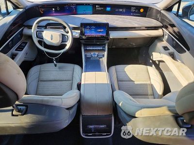 Zdjęcie 8 z 12 samochodu: 2025 LINCOLN NAUTILUS RESERVE VIN:5LMPJ8K48SJ926145 - miniatura