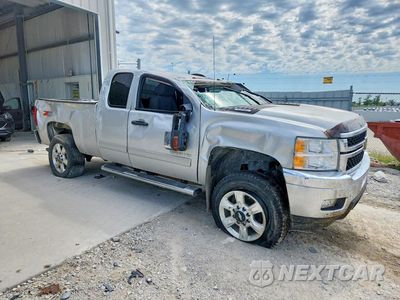 Czwarte zdjęcie samochodu z boku: 2011 CHEVROLET SILVERADO K2500 HEAVY DUTY LT VIN:1GC2KXCG9BZ153642 - miniatura