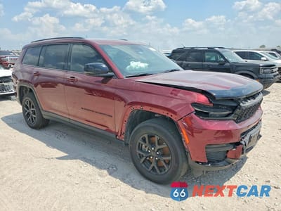 Czwarte zdjęcie samochodu z boku: 2025 JEEP GRAND CHEROKEE L LAREDO VIN:1C4RJJAG8S8647174 - miniatura