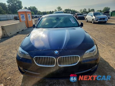 Piąte zdjęcie samochodu w środku: 2012 BMW 528 XI VIN:WBAXH5C54CDW08318 - miniatura