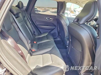Zdjęcie 11 z 13 samochodu: 2019 VOLVO XC60 T5 VIN:LYV102RK6KB195905 - miniatura