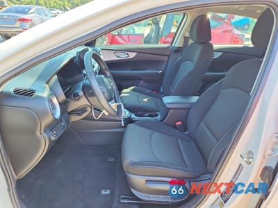Zdjęcie 7 z 13 samochodu: 2024 KIA FORTE LXS VIN:3KPF24AD1RE738651 - miniatura