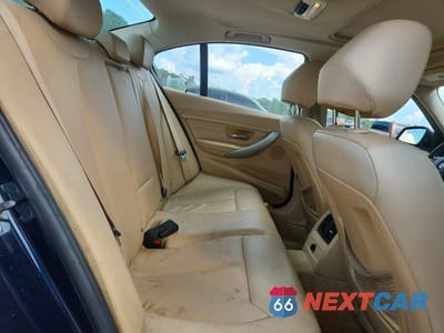 Zdjęcie 10 z 12 samochodu: 2012 BMW 328 I SULEV VIN:WBA3C1C59CF433090 - miniatura