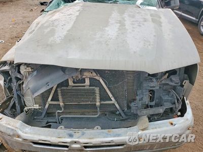 Zdjęcie 11 z 12 samochodu: 2004 CHEVROLET SILVERADO K2500 HEAVY DUTY VIN:1GCHK23234F260708 - miniatura