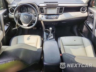 Zdjęcie 8 z 13 samochodu: 2018 TOYOTA RAV4 LIMITED VIN:JTMDFREV1JD230150 - miniatura