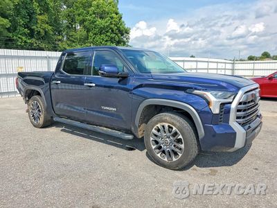 Czwarte zdjęcie samochodu z boku: 2023 TOYOTA TUNDRA CREWMAX LIMITED VIN:5TFJA5AB4PX027850 - miniatura