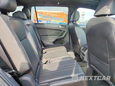 Zdjęcie 11 z 13 samochodu: 2023 VOLKSWAGEN TIGUAN SE R-LINE BLACK VIN:3VVCB7AX4PM142095 - miniatura