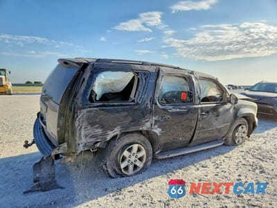 Trzecie zdjęcie samochodu z tyłu: 2011 GMC YUKON SLE VIN:1GKS1AE09BR214329 - miniatura