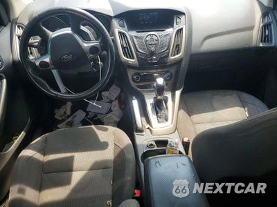 Zdjęcie 8 z 12 samochodu: 2012 FORD FOCUS SEL VIN:1FAHP3H27CL317014 - miniatura