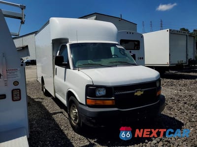 Czwarte zdjęcie samochodu z boku: 2016 CHEVROLET EXPRESS G3500 VIN:1GB0GRFG6G1203276 - miniatura