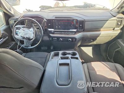 Zdjęcie 8 z 13 samochodu: 2023 GMC SIERRA K1500 SLE VIN:1GTUUBED9PZ311428 - miniatura