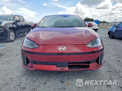 Piąte zdjęcie samochodu w środku: 2025 HYUNDAI IONIQ 6 SEL VIN:KMHM34AA5SA116116 - miniatura