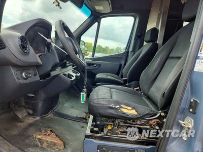 Zdjęcie 7 z 13 samochodu: 2019 MERCEDES-BENZ SPRINTER 2500/3500 DELIVERY VAN VIN:WD4PF1CD1KP131956 - miniatura